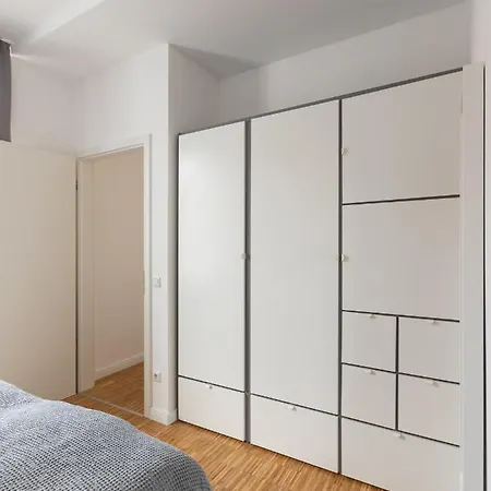 Aroser Allee * برلين