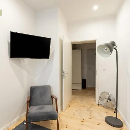아파트 Aroser Allee