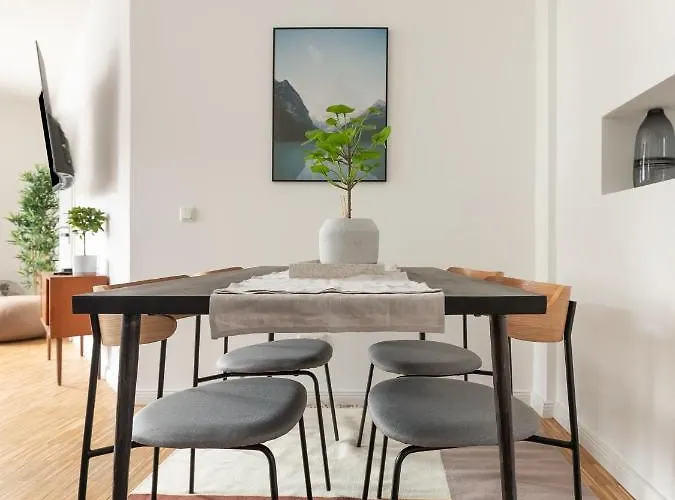 Aroser Allee * Berlin